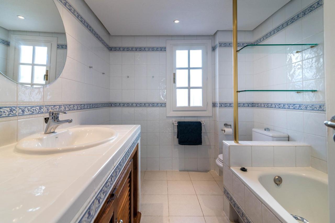 Newly Renovated 3 Bedroom Next To Puerto Banus Marbellac